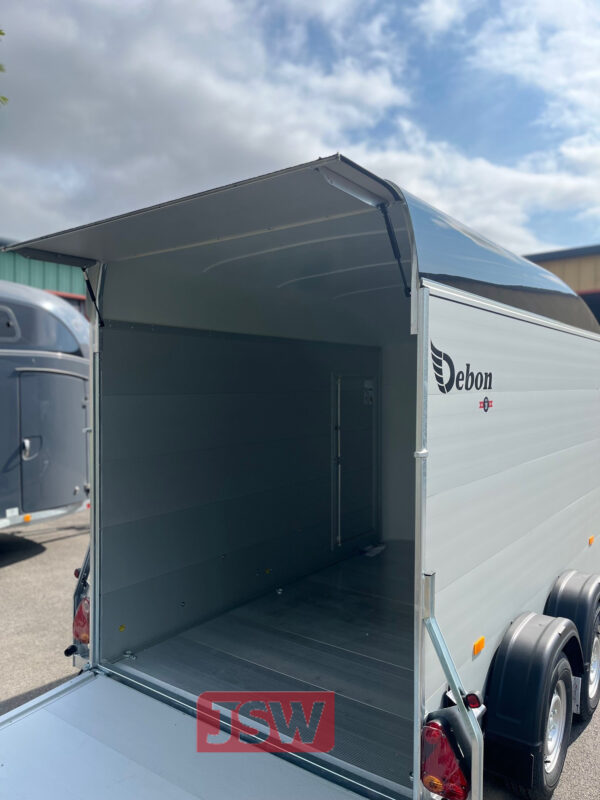 Debon Roadster C500 Box Van Trailer