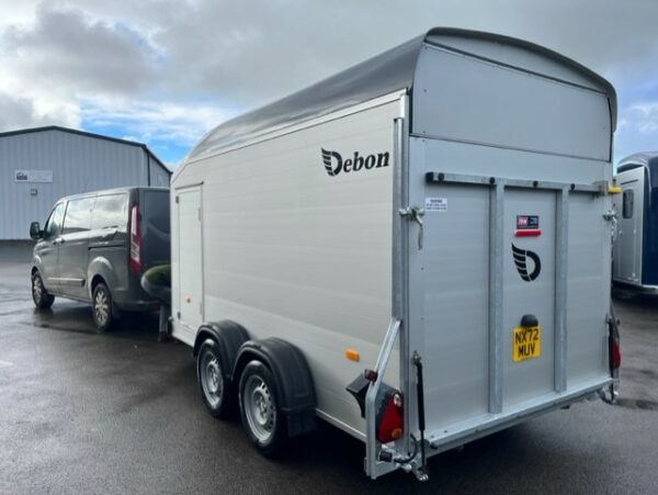 Debon Roadster C700 Box Trailer