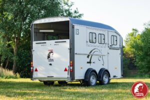 The Cheval Liberte Maxi 4 Herringbone Horse Trailer
