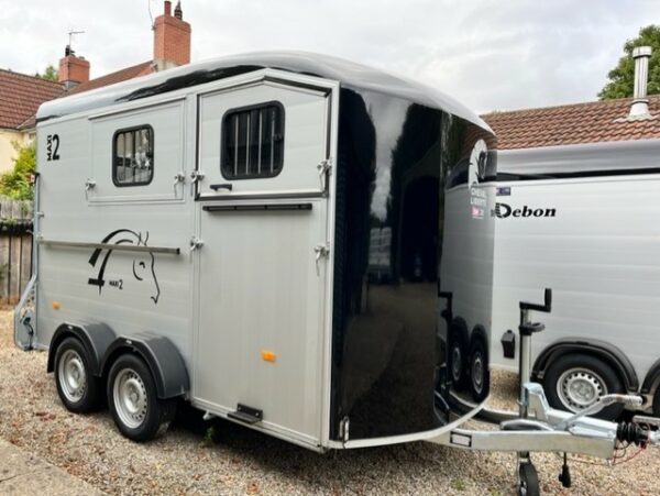 Maxi 2 Horse Trailer