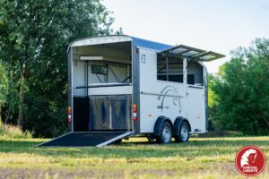 3 is the Magic Number
Cheval Liberté Maxi3 Horse Trailer..
