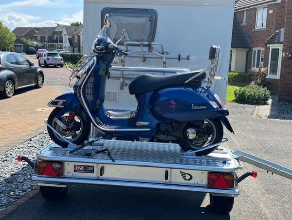 Debon MOTO Transverse Compact Trailer